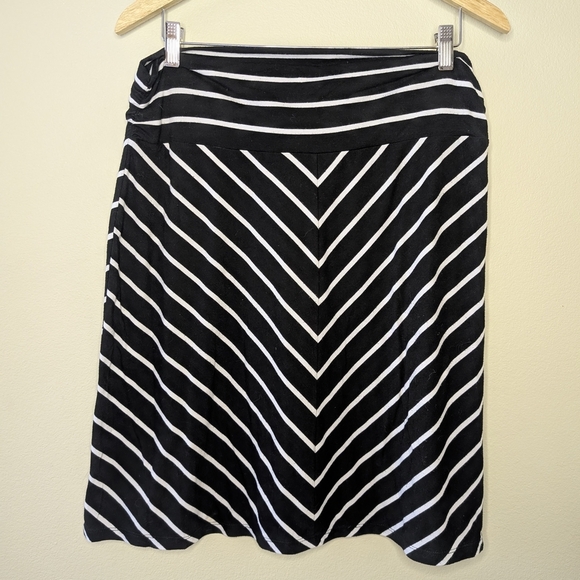 Faded Glory Dresses & Skirts - Faded Glory Black and White Top